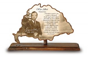 wass-albert-ajandektargy-1