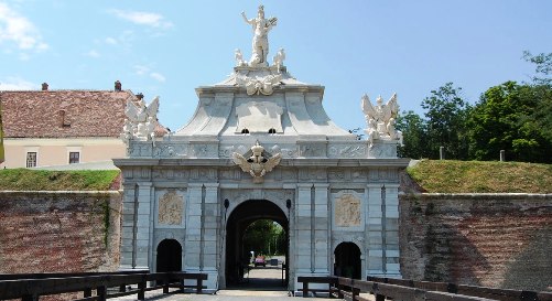 cetatea-alba-carolina1