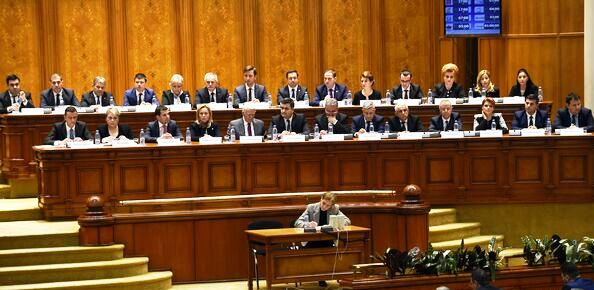 guvern-la-cd-investitura