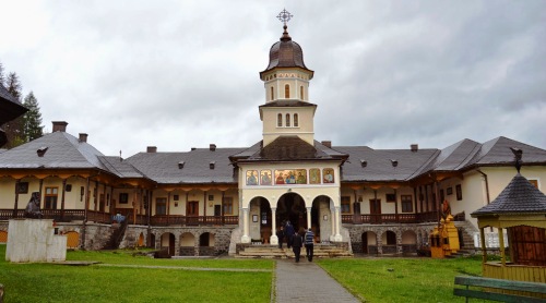 Mănăstirea Sfântul Proroc Ilie din Topliţa