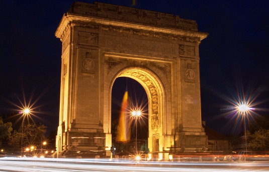 arc-de-triumf-noapte