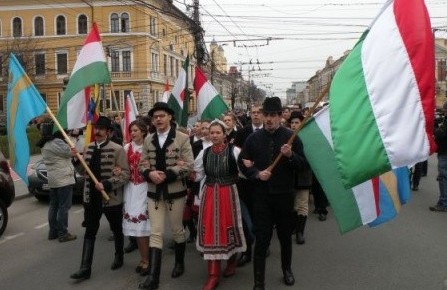 Mars cu STEAGURI ungurESTI