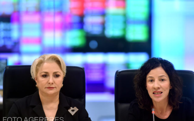 Viorica-Dancila-si-Roxana-Manzatu-Agerpres-Grigore-Popescu-640x400
