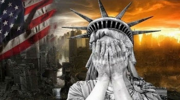 STATUIA LIBERTATII PLANGE