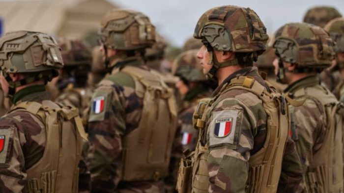 MILITARI FRANCEZI