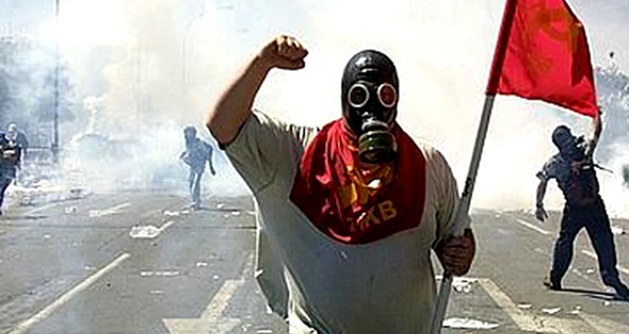 STANGA extrema-stanga