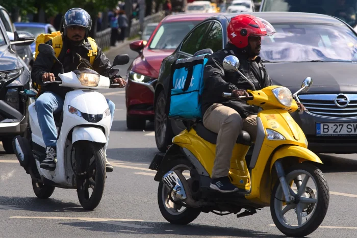 lucratori imigranții g